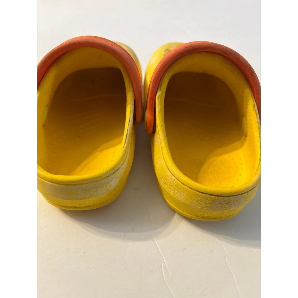 Winnie the Pooh Clog Style Shoes (Sz. 6)